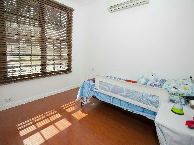 37 Blackman Parade, Unanderra NSW 2526