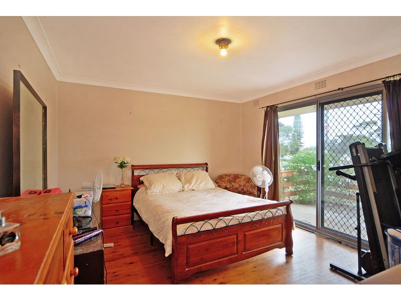 9 Middlesex Street, Berkeley NSW 2506