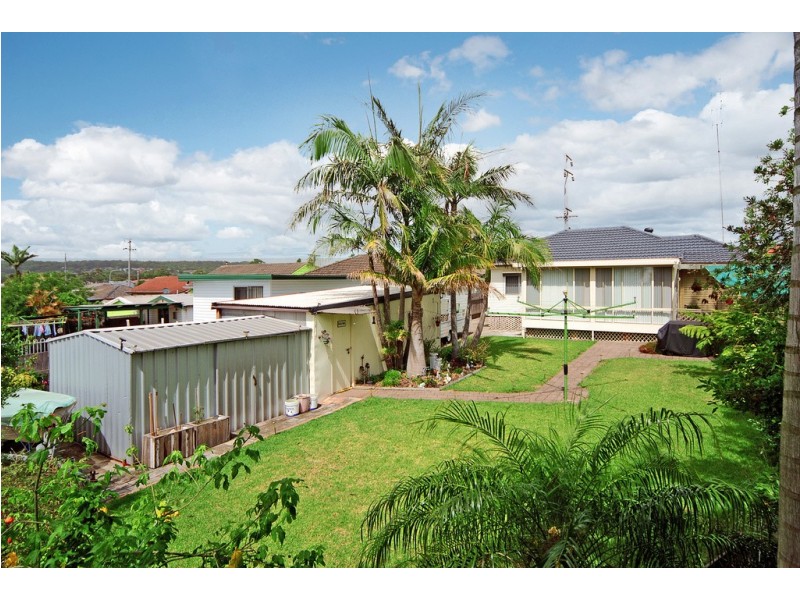 33 Belfast Avenue, Warilla NSW 2528