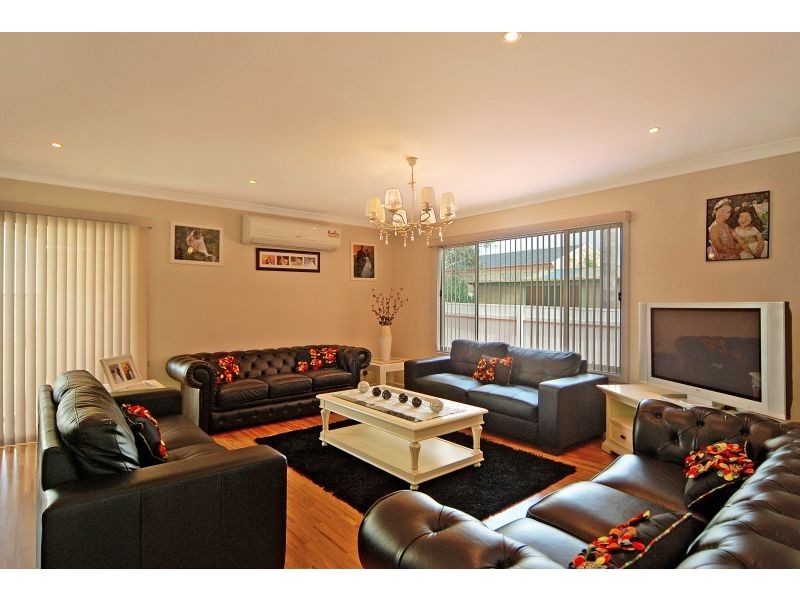 10 Brookfield Avenue, Warilla NSW 2528