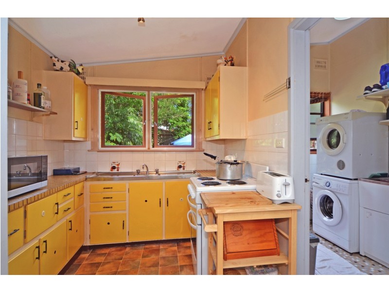 28 Barnes Street, Warilla NSW 2528