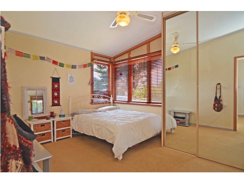 28 Barnes Street, Warilla NSW 2528