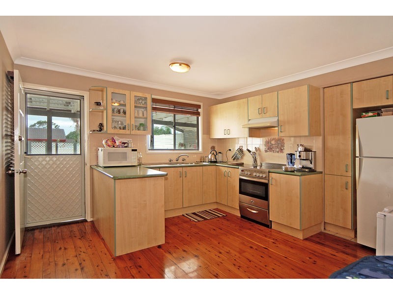 24 Marchant Crescent, Mount Warrigal NSW 2528