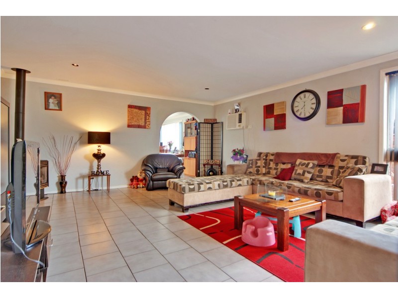 5 Loftus Drive, Barrack Heights NSW 2528