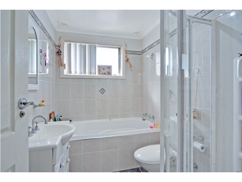 5 Loftus Drive, Barrack Heights NSW 2528