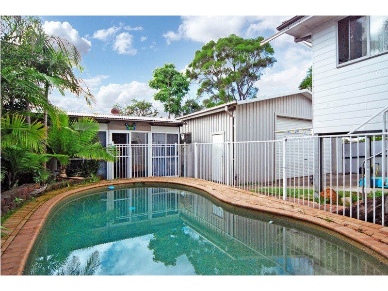 5 Loftus Drive, Barrack Heights NSW 2528