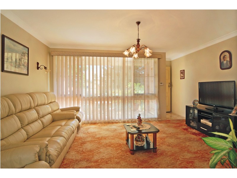 41 Shipton Crescent, Mount Warrigal NSW 2528