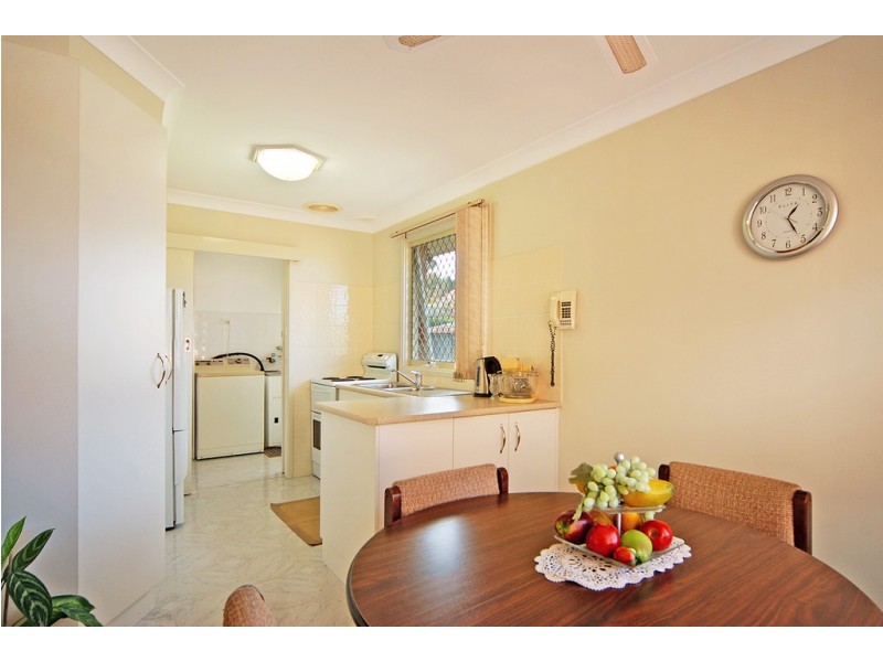 41 Shipton Crescent, Mount Warrigal NSW 2528