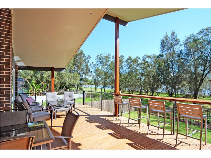 9 Kanahooka Street, Albion Park Rail NSW 2527
