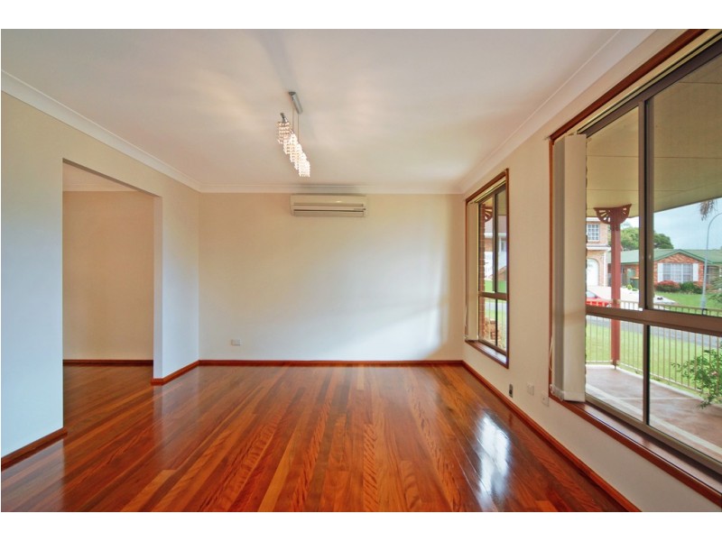 25 Chillawong Cct, Blackbutt NSW 2529
