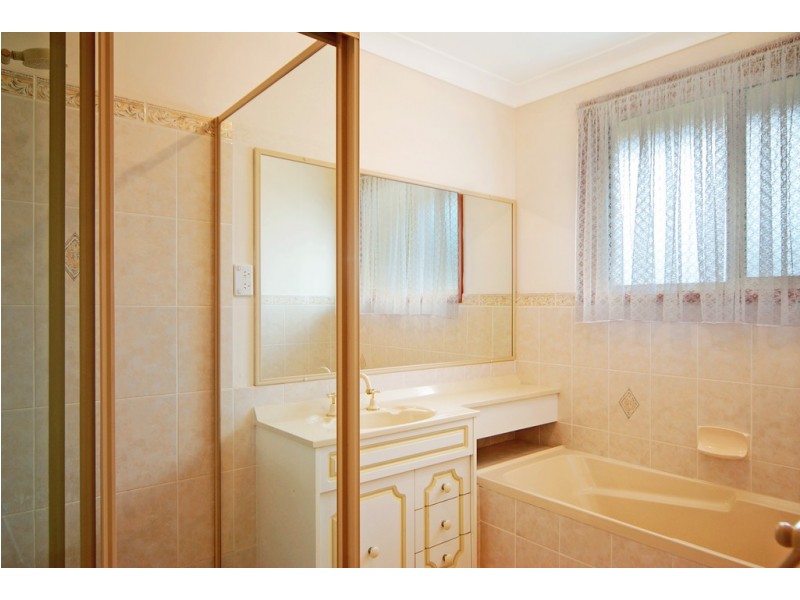 25 Chillawong Cct, Blackbutt NSW 2529