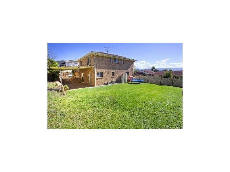 25 Chillawong Cct, Blackbutt NSW 2529