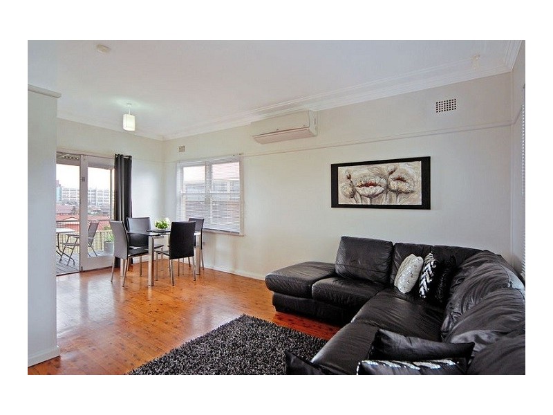 17 Minnegang Street, Warrawong NSW 2502