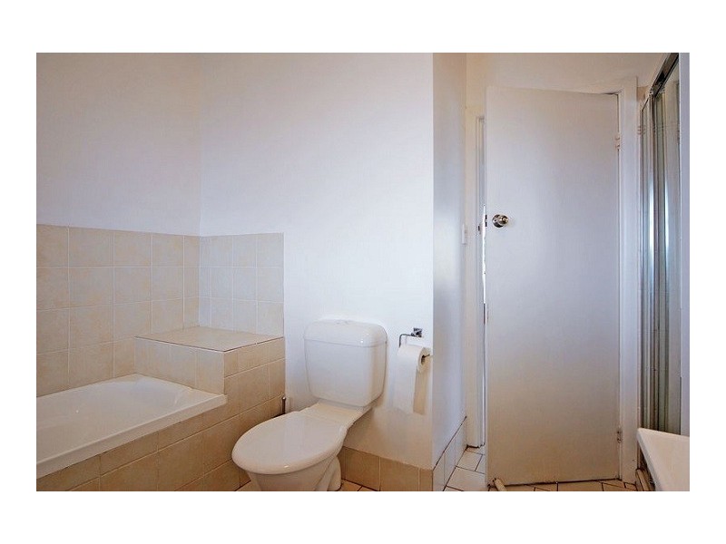 17 Minnegang Street, Warrawong NSW 2502