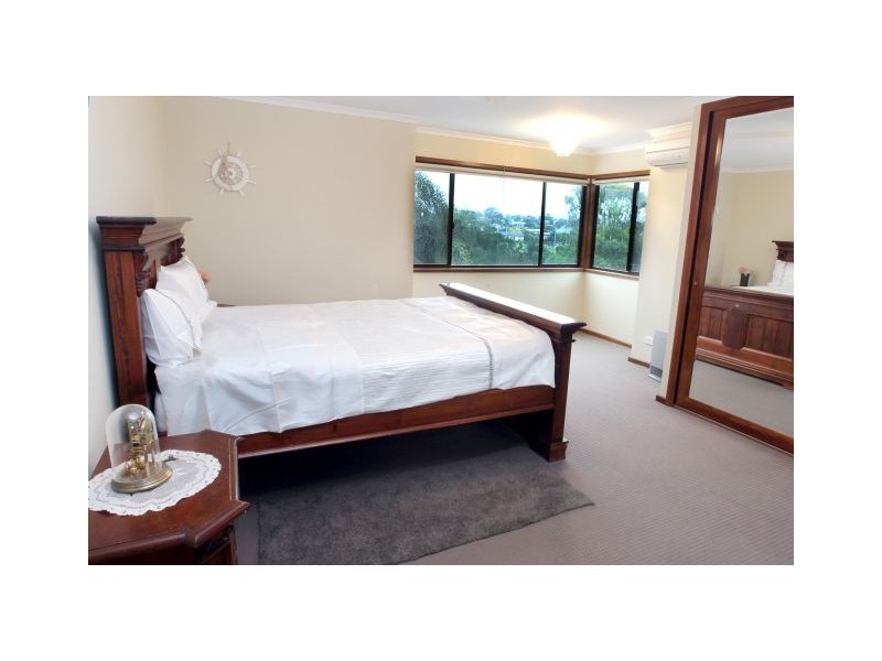 3 Headland Parade, Barrack Point NSW 2528