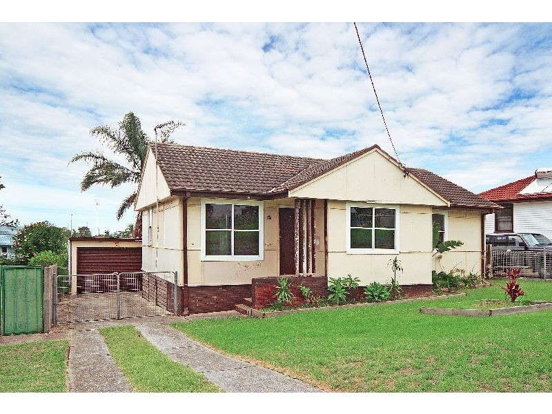 12 Jones Avenue, Mount Warrigal NSW 2528