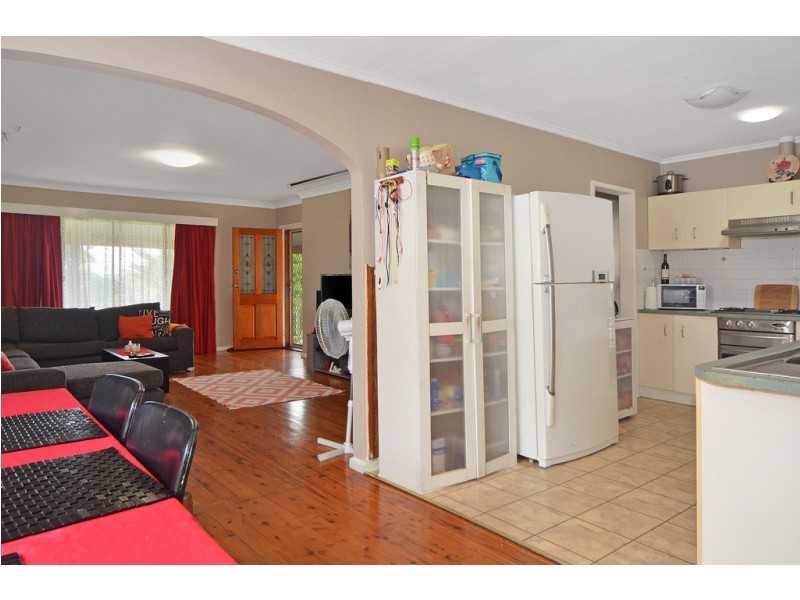 12 Girraween Avenue, Lake Illawarra NSW 2528