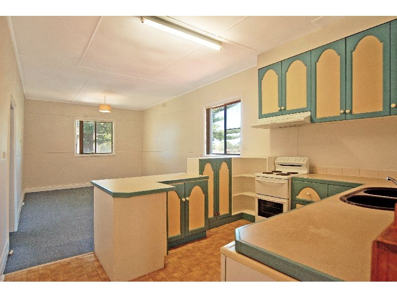 8 Overhill Road, Primbee NSW 2502