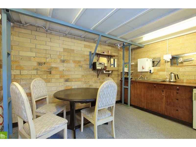 4/2 Commerce Drive, Warilla NSW 2528