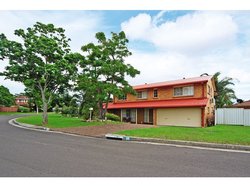 32 Charlotte Crescent, Albion Park NSW 2527