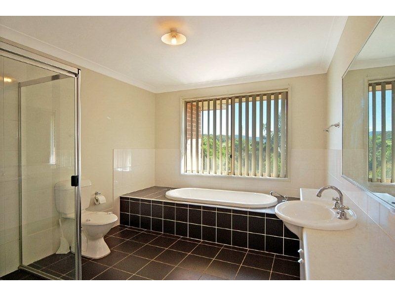 119 Daintree Drive, Albion Park NSW 2527