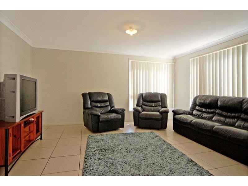 119 Daintree Drive, Albion Park NSW 2527