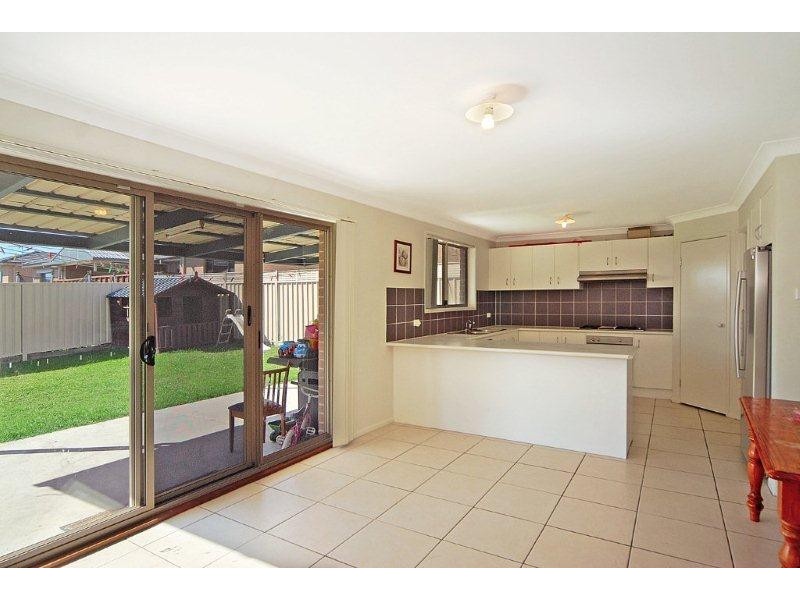 119 Daintree Drive, Albion Park NSW 2527