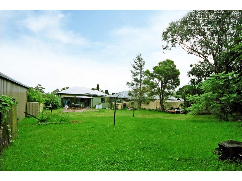 44 Hurt Parade, Unanderra NSW 2526