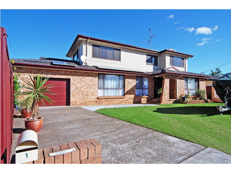 1 Gould Place, Lake Illawarra NSW 2528