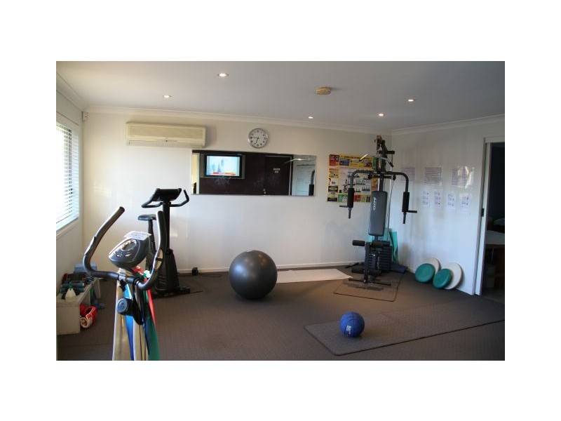 1 Jindabyne Road, Shellharbour NSW 2529