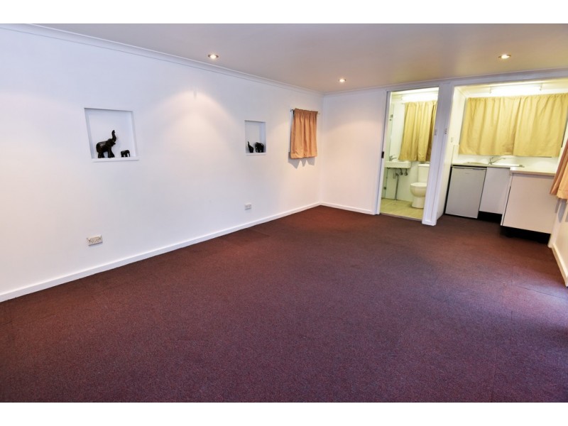 12 Bridge Avenue, Oak Flats NSW 2529