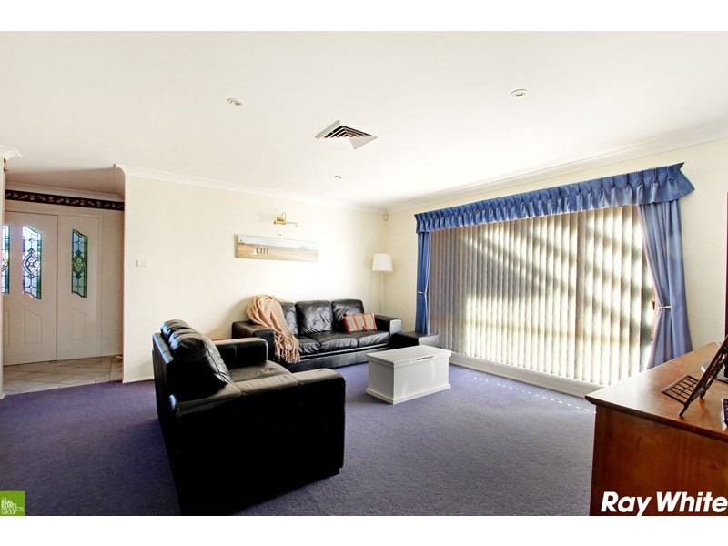 10 Downes Drive, Albion Park NSW 2527
