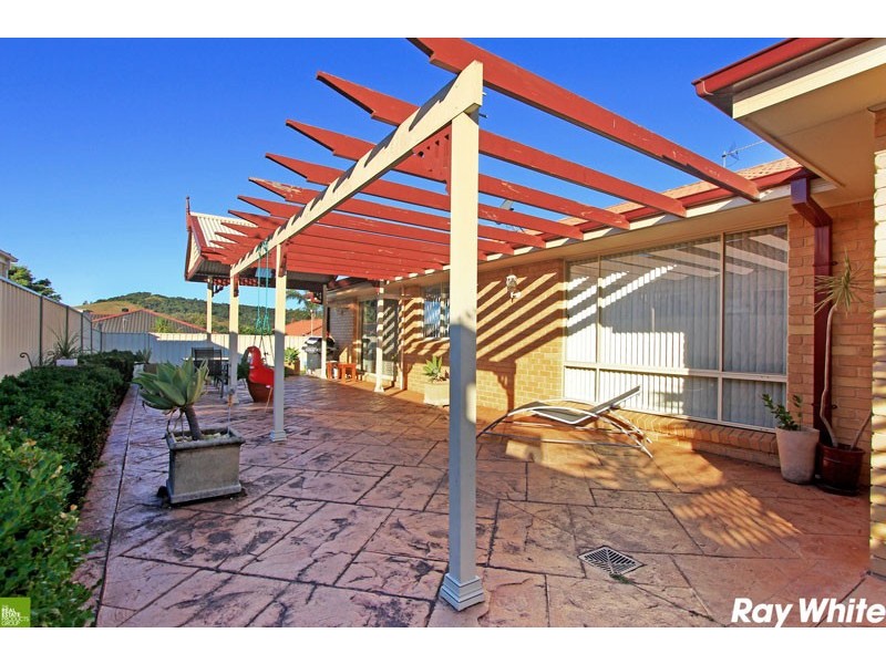 10 Downes Drive, Albion Park NSW 2527