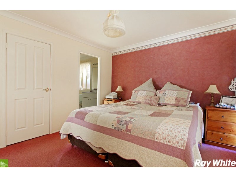10 Downes Drive, Albion Park NSW 2527