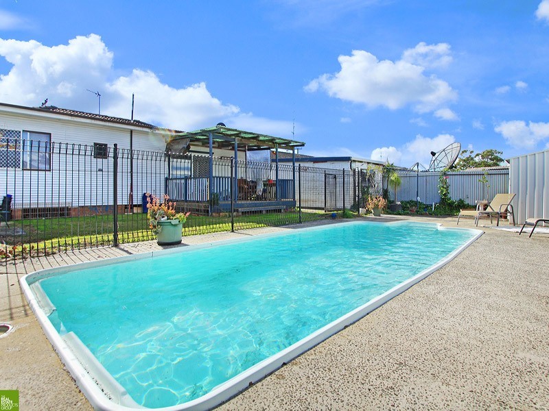 137 Reddall Parade, Lake Illawarra NSW 2528