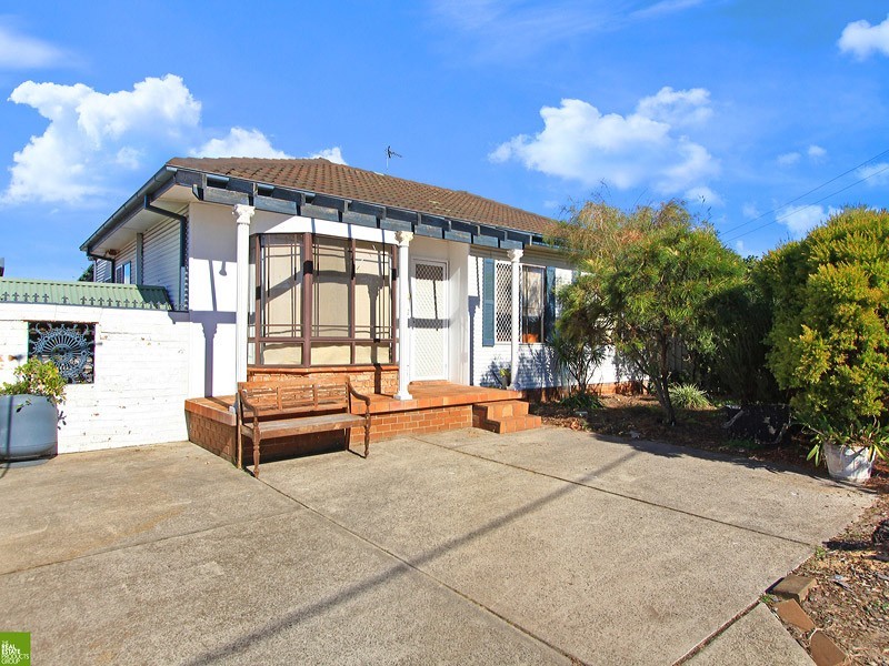 137 Reddall Parade, Lake Illawarra NSW 2528
