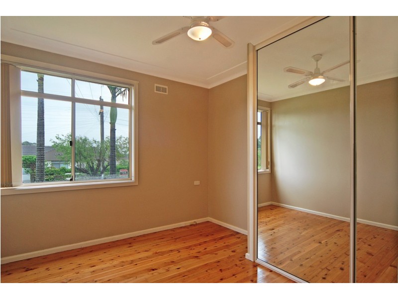 4 Norfolk Street, Berkeley NSW 2506
