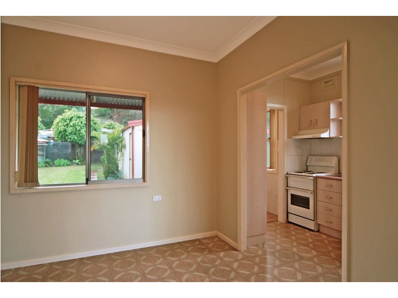 4 Norfolk Street, Berkeley NSW 2506