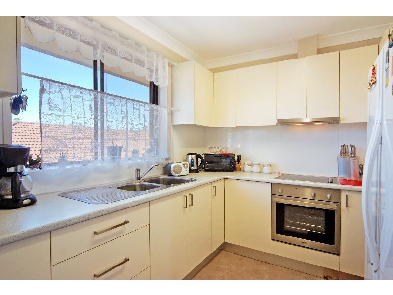 8/20-22 Lendine Street, Barrack Heights NSW 2528