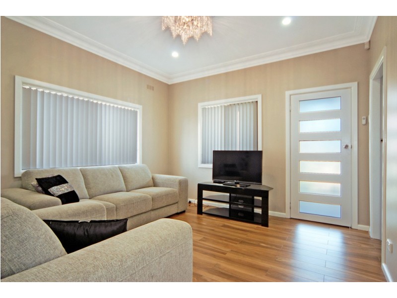 88 Flagstaff Road, Warrawong NSW 2502