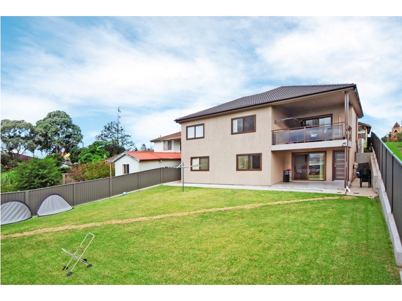 88 Flagstaff Road, Warrawong NSW 2502