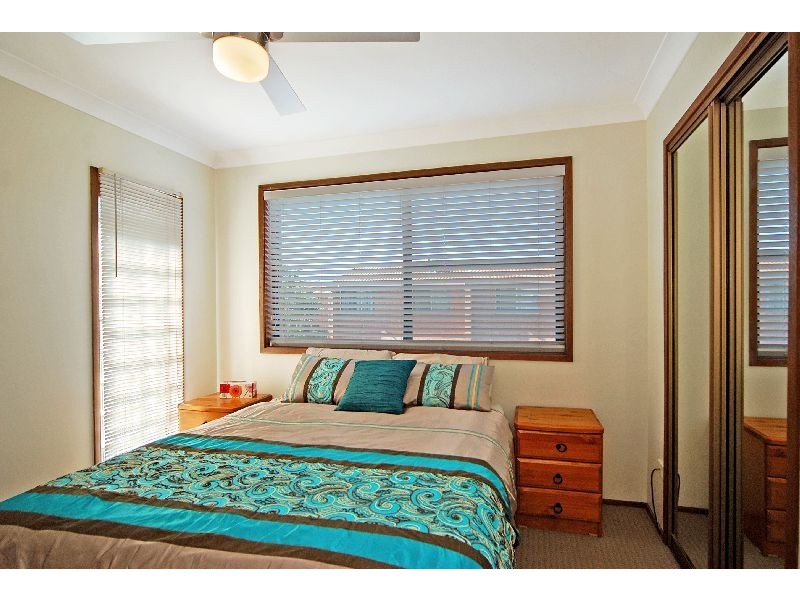 2/21 Grove Circuit, Lake Illawarra NSW 2528