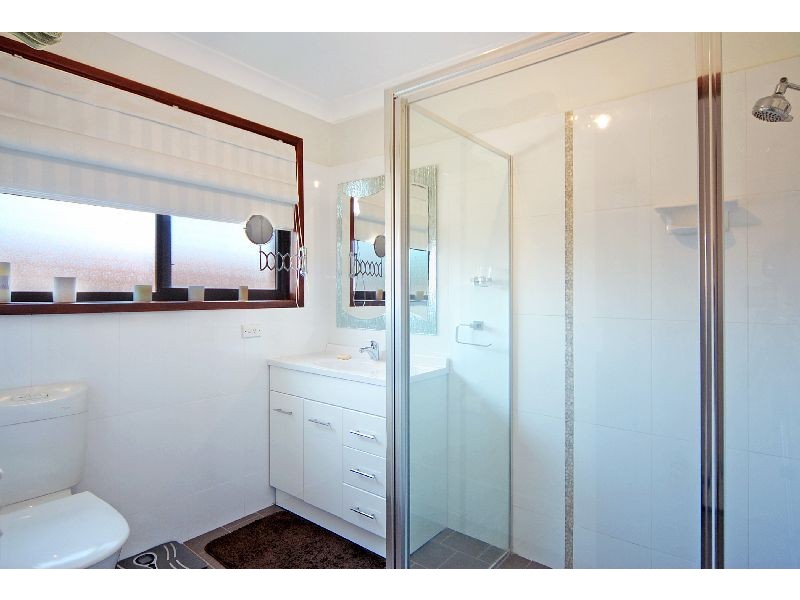 2/21 Grove Circuit, Lake Illawarra NSW 2528