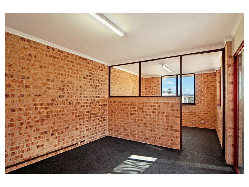 5 Industrial Road, Oak Flats NSW 2529