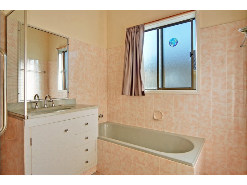 3 William Avenue, Warilla NSW 2528