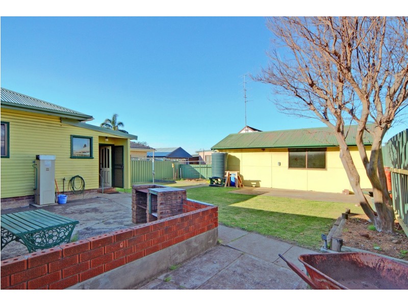 3 William Avenue, Warilla NSW 2528