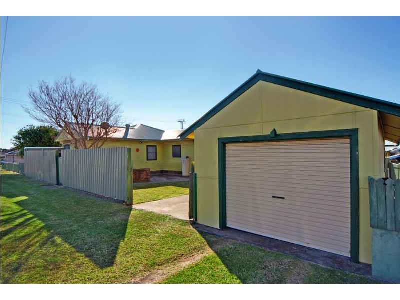 3 William Avenue, Warilla NSW 2528