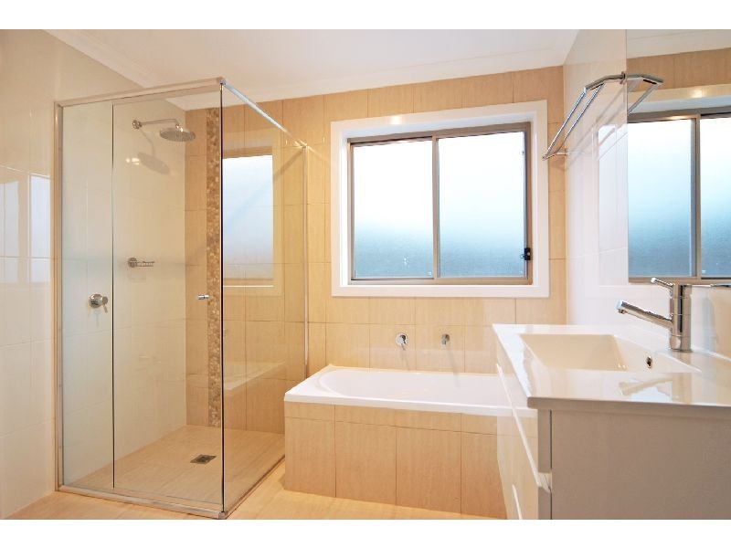 19a Chaplin Place, Albion Park NSW 2527