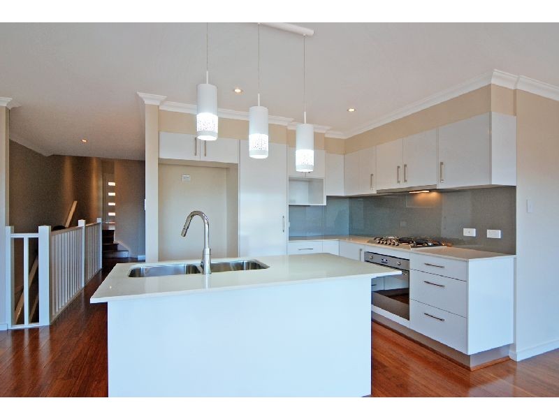 19a Chaplin Place, Albion Park NSW 2527