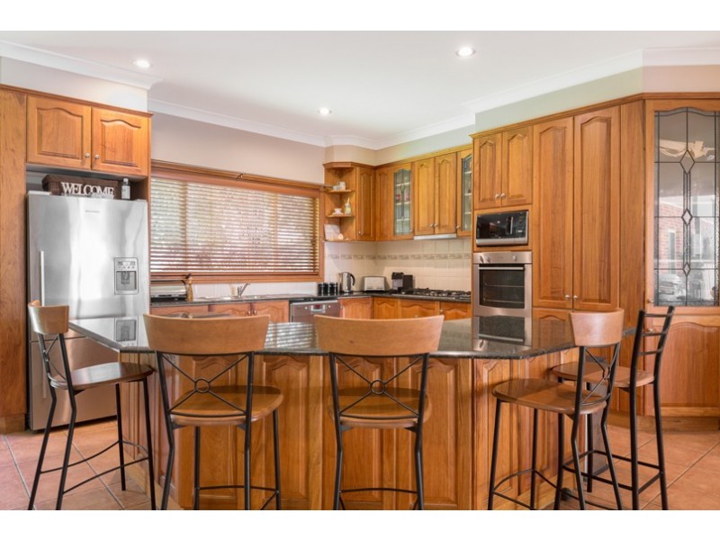 38 Abercrombie Crescent, Albion Park NSW 2527